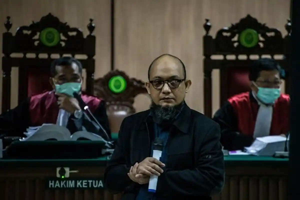 Dituntut Jaksa 1 Tahun, Penyiram Air Keras ke Novel Akhirnya Divonis 2 Tahun, Ini Alasan Hakim