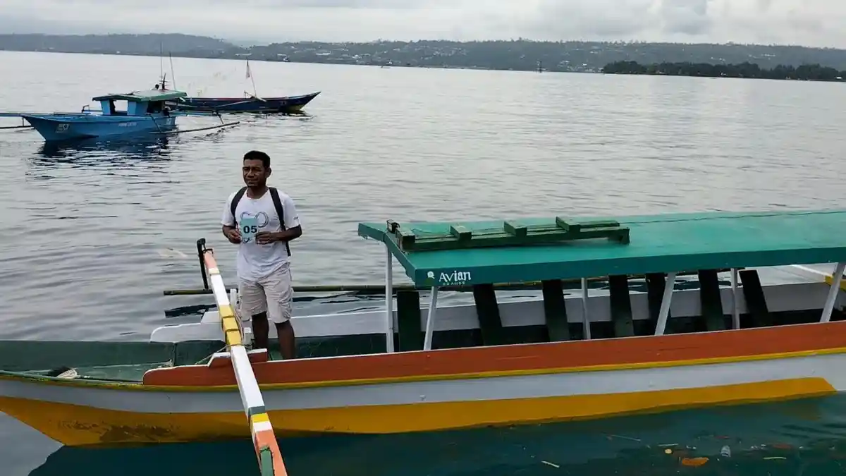 Kolaborasi PT Depo Makmur dan Avian Brand's, Gelar Lomba Perahu Hias di Jembatan Kwawi Manokwari