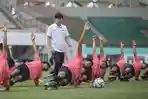 shin-tae-yong-bersama-pemain-timnas-u-19-indonesia.jpg