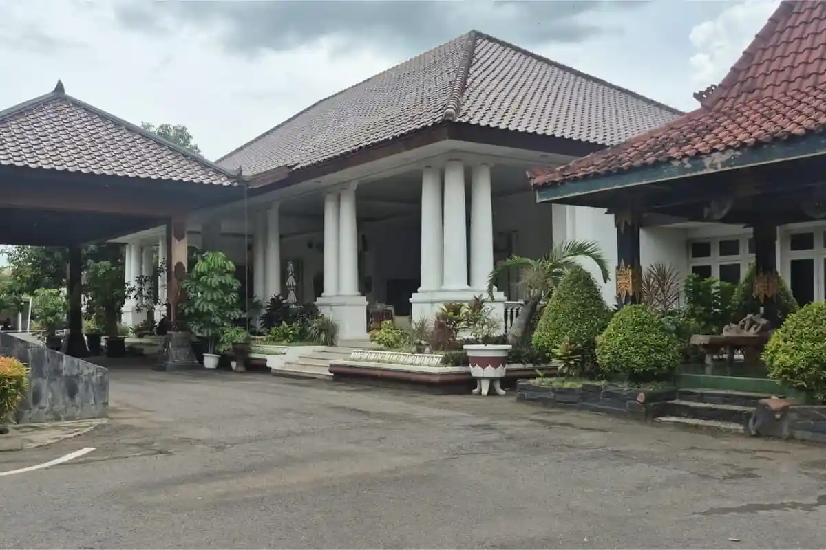 Sepi Senyap di Pringgitan, Keluarga Bupati Sugiri Sancoko Tak Lagi di Rumah Dinas Pasca OTT KPK