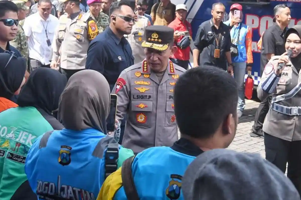Kapolri Pimpin Apel Ojol Kamtibmas di Malang, Perkuat Komitmen dan Sinergi Jaga Kondusifitas