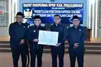 20260513_Plt-Bupati-Pekalongan-Sukirman-saat-rapat-paripurna_1.jpg