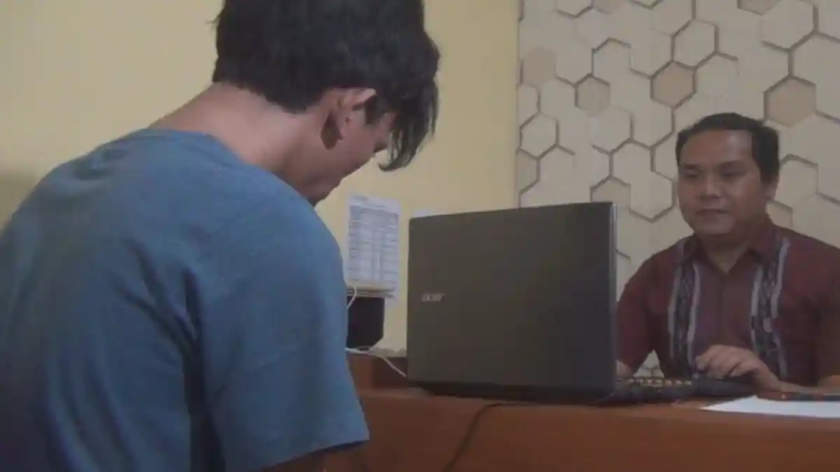 Didorong Rasa Suka, Seorang Pria Asal Sumatera Ini Rekam Teman Wanitanya Saat Mandi