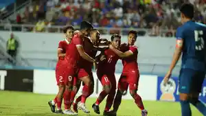 Sroyer-dan-pemain-Timnas-U-23-Indonesia-merayakan-gol-pertama-ke-gawang-Thailand.jpg