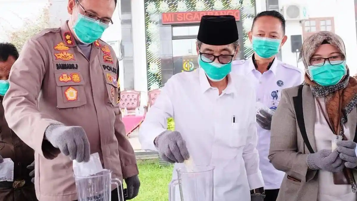 Wabup Bakhtiar Hadirin Pemusnahan Barang Rampasan di Kejari Batanghari