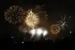 Pesta Kembang Api Tahun Baru 2023 di Pantai Ancol