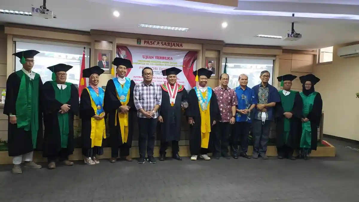 Viral Medsos, Romo Anthonius Michael Lulus Ujian Doktor di UIN Sunan Kalijaga, Netizen Apresiasi