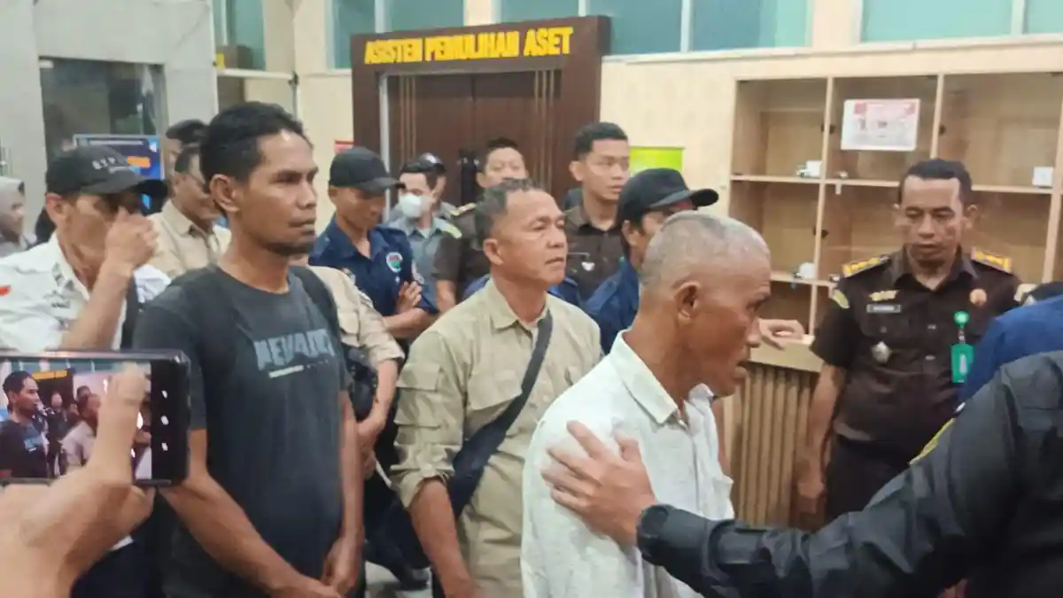 BREAKING NEWS : Camat dan 22 Kepala Desa di Kecamatan Pagar Gunung Lahat Terjaring OTT