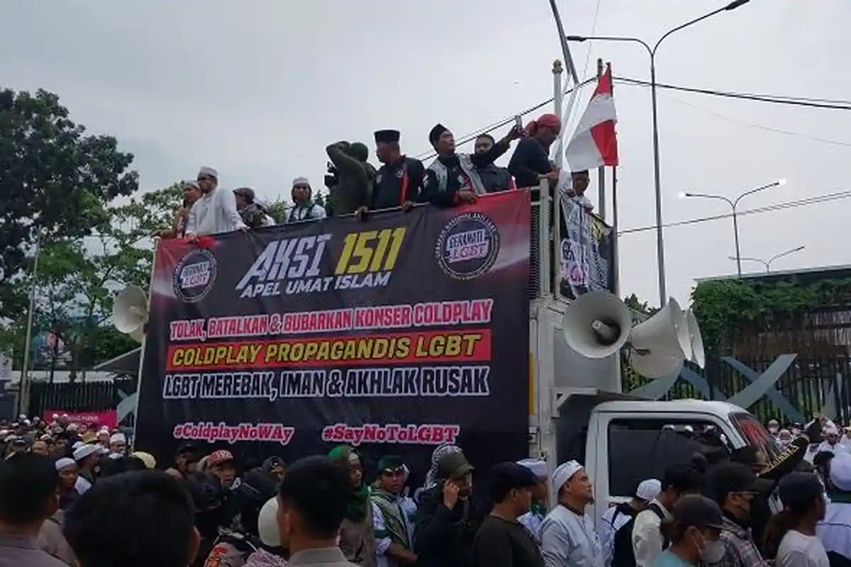 Kapolda Irjen Karyoto Jamin Coldplay Tidak Kampanyekan LGBT, Massa Granati LGBT Bubarkan Diri