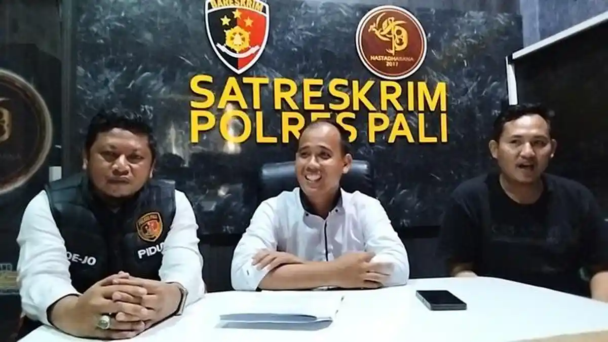 28 Adegan Rekonstruksi Pembunuhan Eks Sekdes di PALI, Dua Pelaku Masih Buron