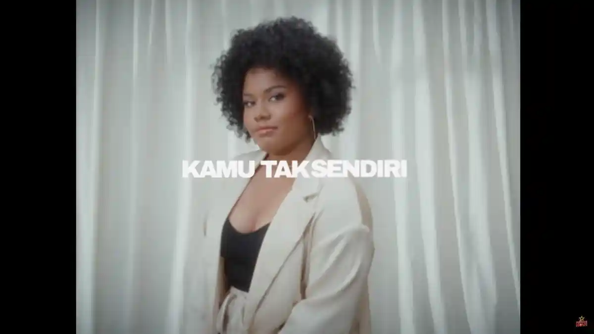 Kunci Gitar dan Lirik Lagu Kamu Tak Sendiri - Jemimah Cita