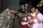 TNI Gelar Pengobatan Gratis di Daerah Latgab