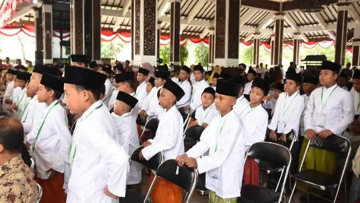 Ratusan Anak Ikut Khitan Massal Hari Jadi Sidoarjo ke-165