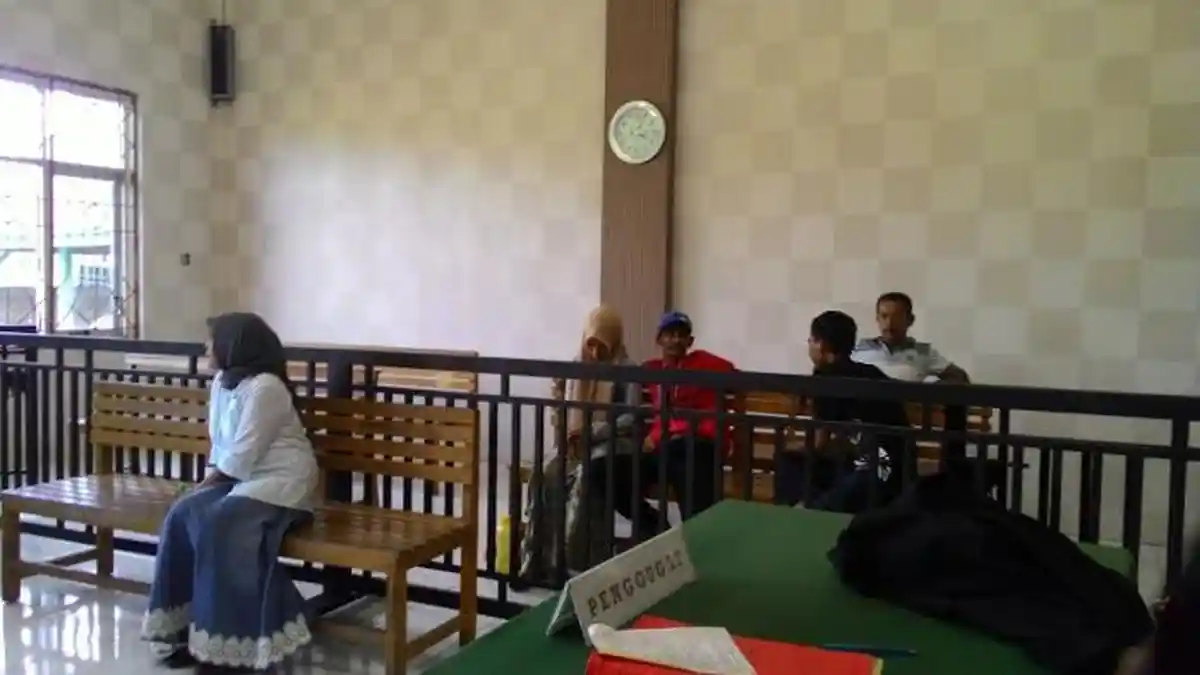 Demi Menikah Lagi, Azimah Ngaku Suaminya Telah Meninggal