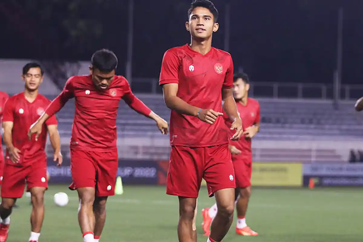 Shin Tae-yong Tunjukkan Sisi Humor dengan Jahili Pemain Timnas Indonesia termasuk Marselino Ferdinan