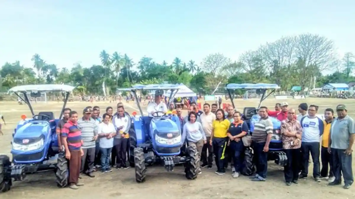 Pemkab Malaka Dapat Bantuan Lima Traktor dari Kementerian Pertanian RI