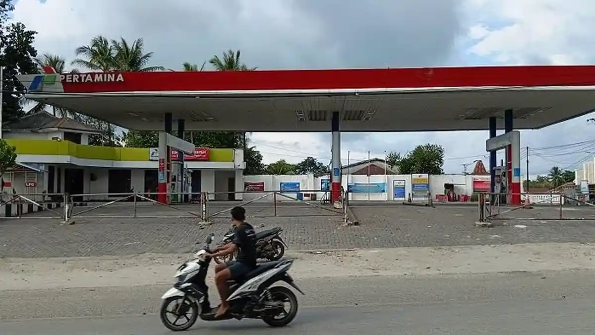 Harga BBM di Sejumlah SPBU di Kota Tambolaka SBD Masih Berjalan Normal 