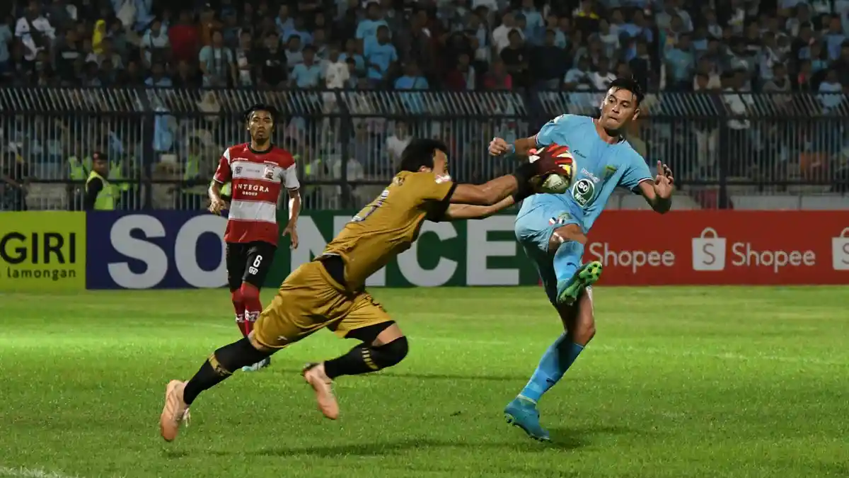 SEDANG BERLANGSUNG Live Streaming Persela vs Semen Padang di O`Channel, Alex Dos Santos Absen
