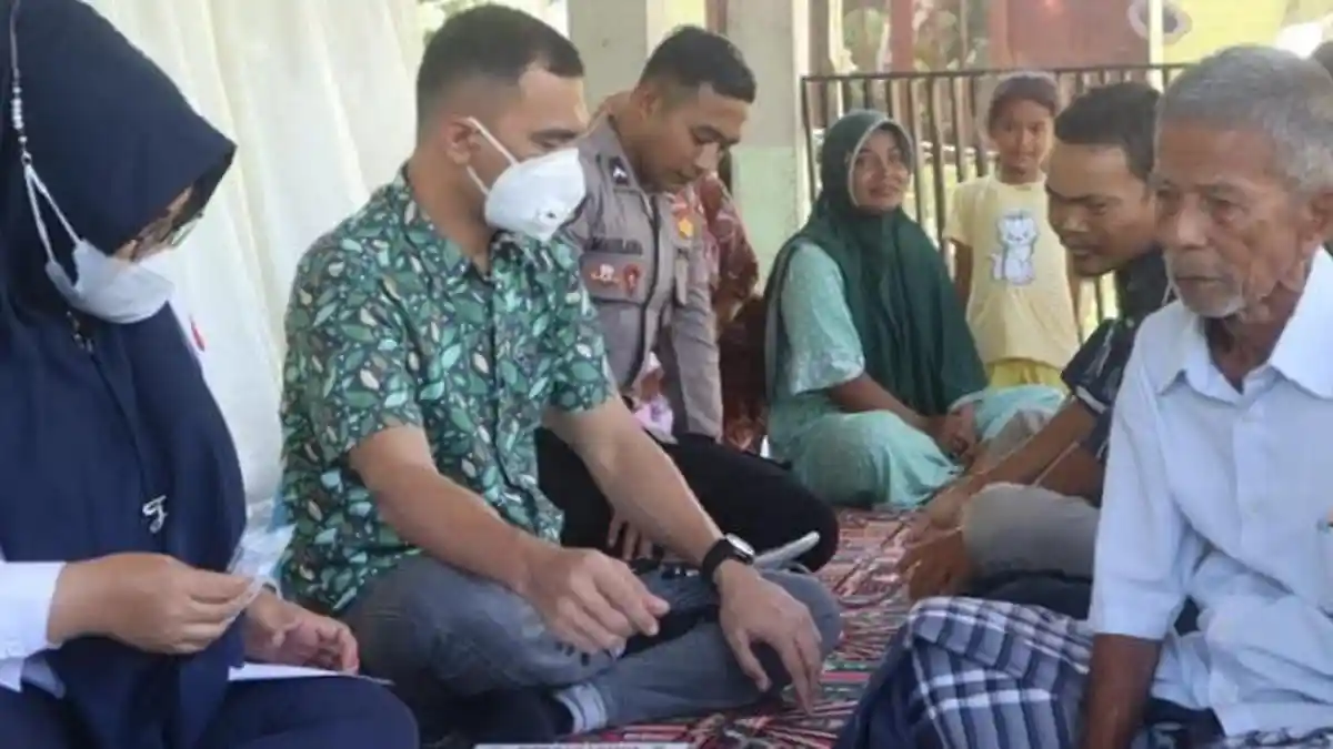 Peringati Hari Bhayangkara, Polres Pijay Gelar Pengobatan Gratis Kepada Warga Kurang Mampu