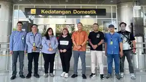 Meylani-Madalombang-korban-TPPO-di-Libya-saat-tiba-di-Manado.jpg