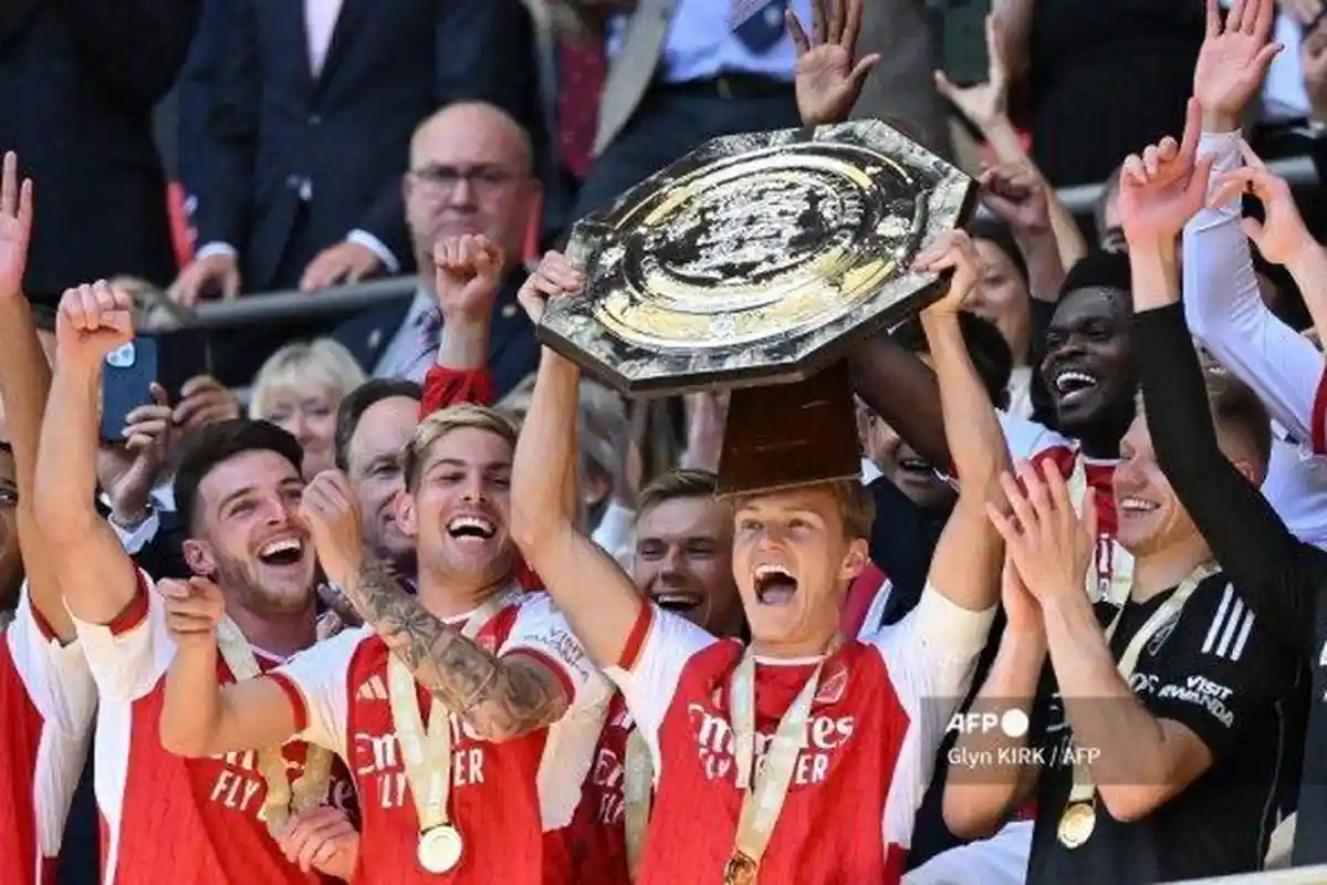 Arsenal Menang FA Community Shield, Ayah Erling Haaland Nyindir di Twitter