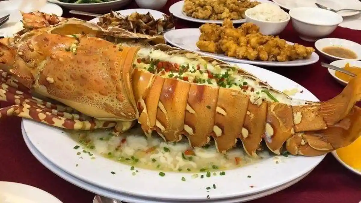 Lobster Pernah Jadi Makanan Narapidana, 5 Makanan Ini Dulu Tidak Disukai Sekarang Populer