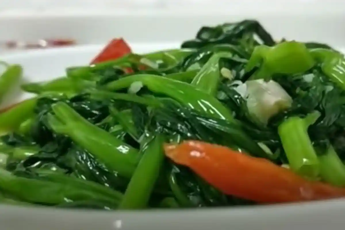 Resep Tumis Kangkung, Tambah Ikan Peda untuk Rasa yang Juara