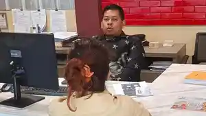 Dini-rambut-pirang.jpg