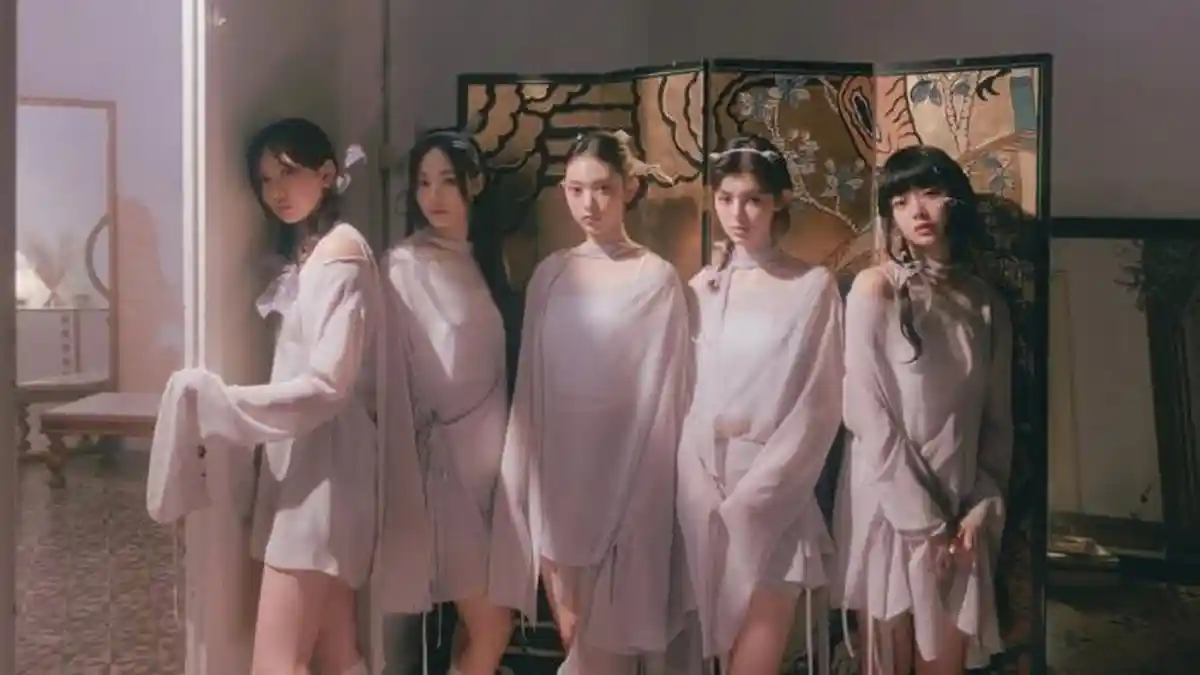 Terjemahan Lirik Cool With You - NewJeans: You Know Me Like No Other