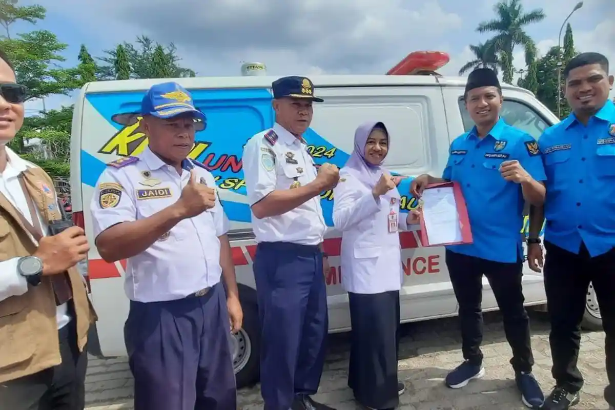 DPD KNPI Berau Pinjamkan Satu Unit Ambulans di Dermaga Sanggam, untuk Masyarakat Emergency