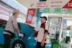 Peringati Hari Pahlawan, Pegawai SPBU COCO Berpakaian Pejuang