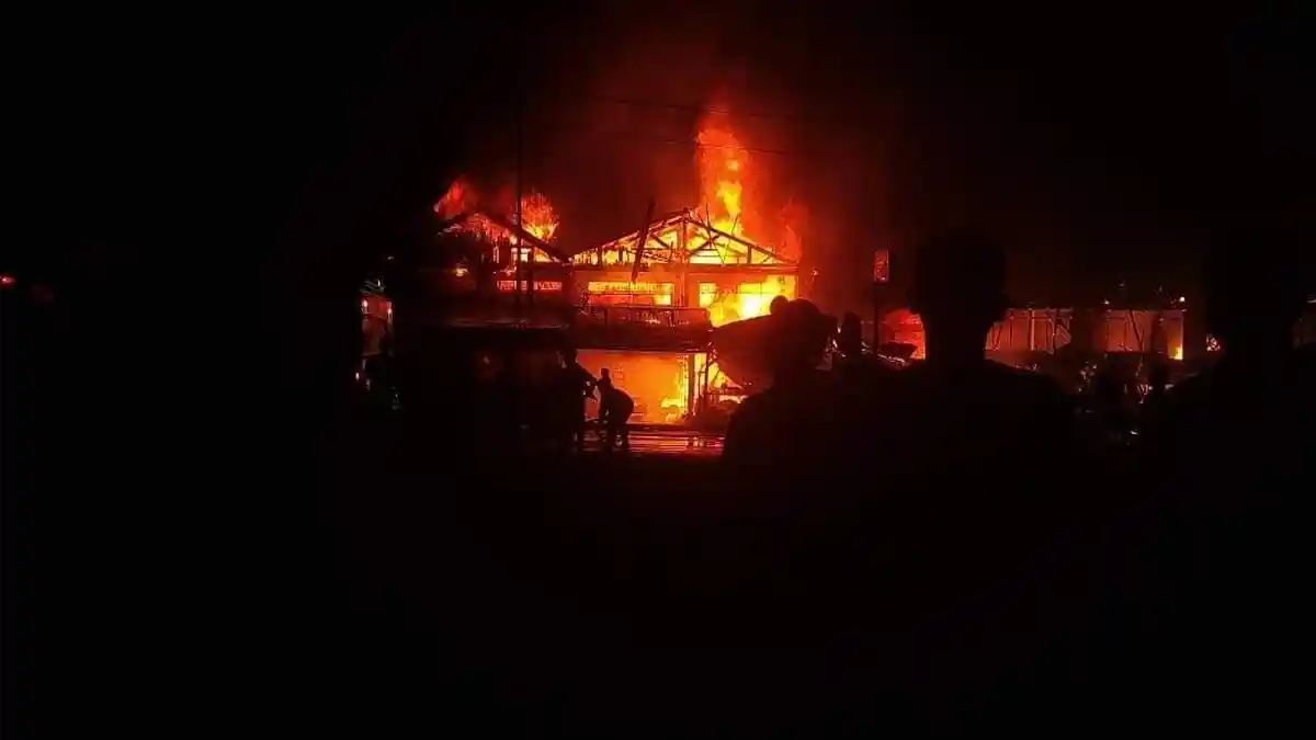 POPULER SUMBAR: Kebakaran di Terminal Kiliran Jao, Pemko Bukittinggi Perbaiki Tanggul Drainase Jebol