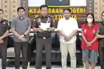 buron-kasus-perzinahan-ditangkap-kejari-tator.jpg