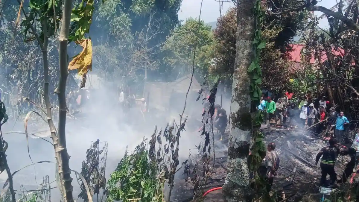 Kebakaran di Sungai Nanam Solok, Rumah dan Sepeda Motor Hangus Dilahap Api