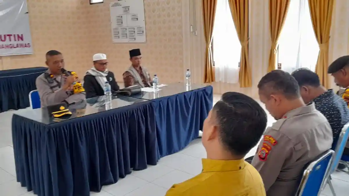 Membentuk Karakter Anggota, Persenel Polres Padang Lawas Ikut Binrohtal 
