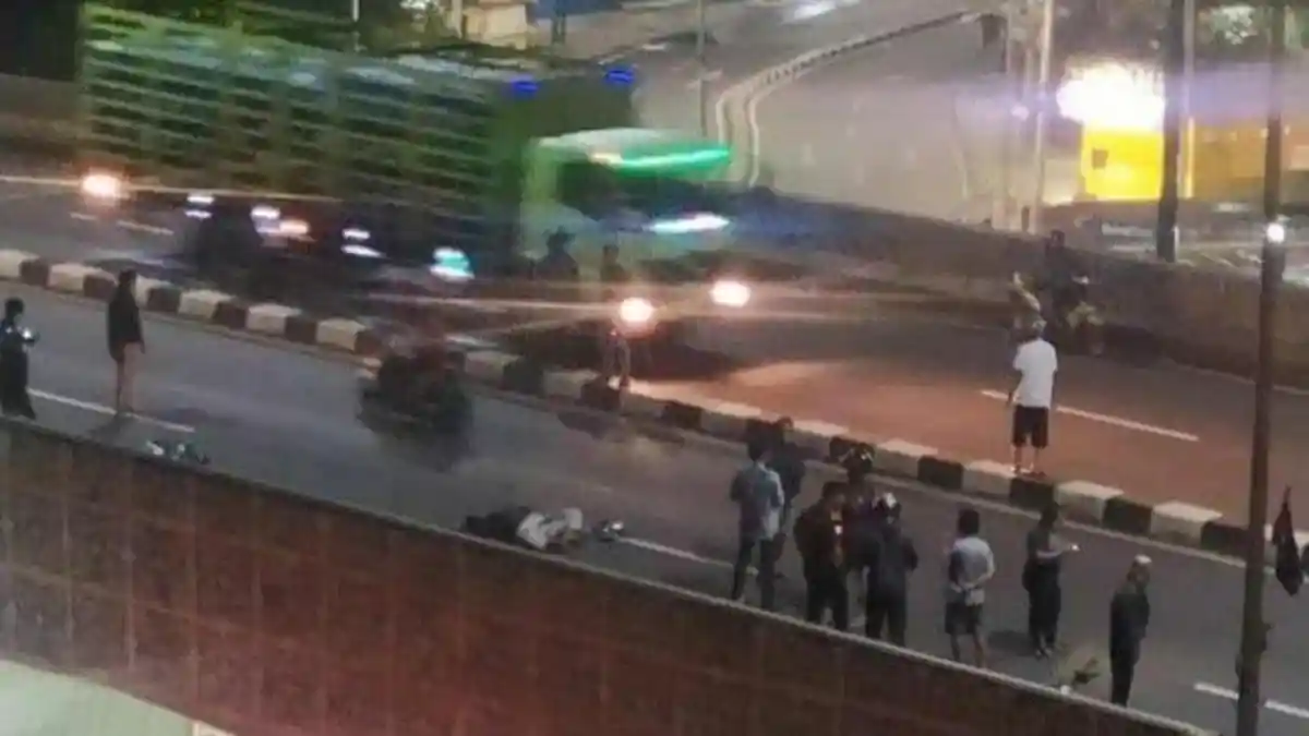 Kecelakaan di Flyover Gaplek, Remaja Tewas dan Motornya Ringsek 