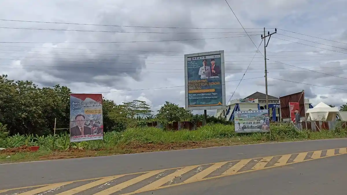 Baliho Spanduk Caleg dan Calon Kepala Daerah Mulai Bermunculan di Bengkulu, Ini Respon Warga