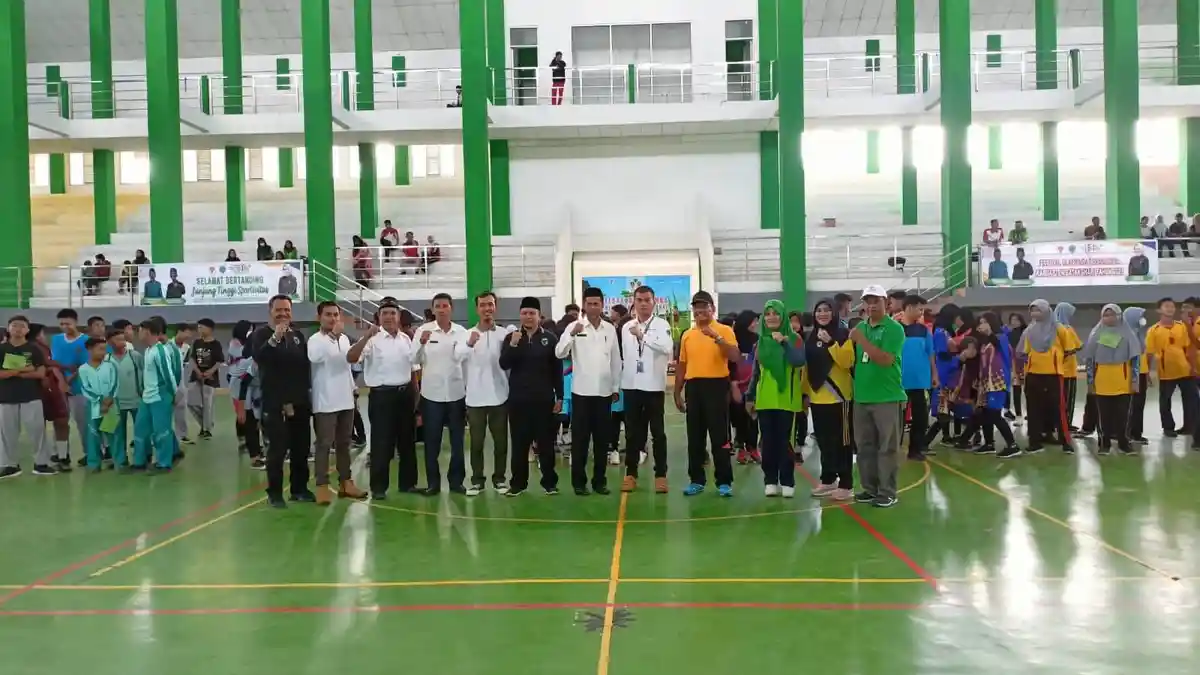 Pelajar SMP dan SMA Ikuti Lomba Olahraga Tradisional di Batanghari