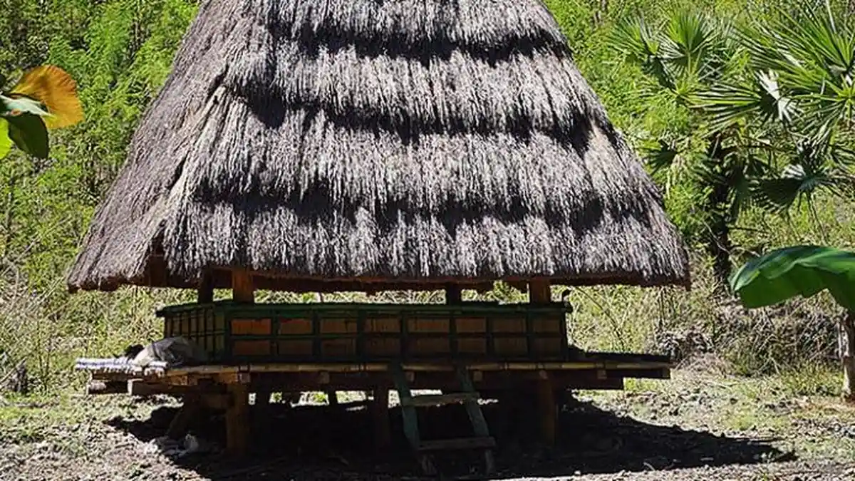 NTT Kembangkan Wisata Kampung Adat