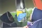 Mobil PCR Bantuan BNPB Tes Swab Massal Warga Surabaya