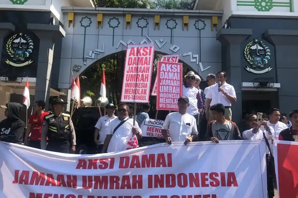 Jamaah Umrah dan Masyarakat Tolak VFS Tasheel di Makassar, Ini Tuntutannya