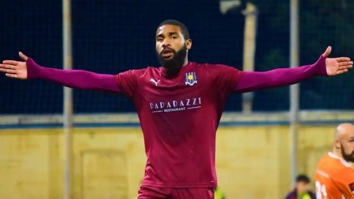 Persebaya Surabaya Dikabarkan Batal Rekrut Jefferson Assis, Perburuan Striker Asing Berlanjut
