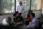Airin Temani Wawan Jalani Sidang Perdana
