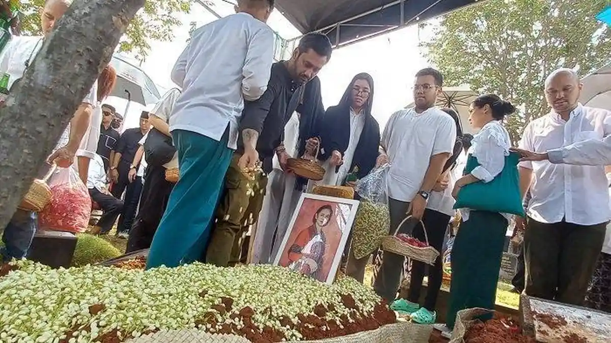 Tinggalkan Suaminya, Ibunda Tora Sudiro Minta Hal Ini Sebelum Menghembuskan Napas Terakhir