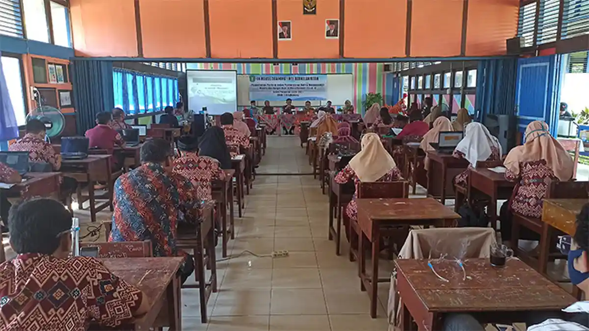 Belajar Daring, Puluhan Guru SMAN 2 Singkawang Ikuti Pelatihan
