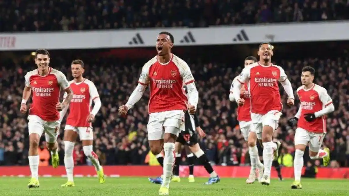 LINK Live Streaming Arsenal vs Liverpool Liga Inggris Malam Ini Live SCTV Jam 23.30 WIB