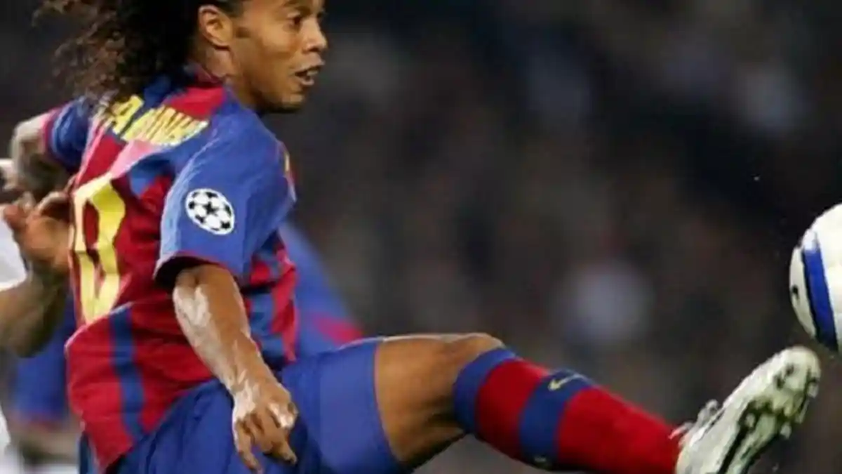 Legenda Brasil Ronaldinho Bela RANS Nusantara FC Lawan Arema Malang dan Persik Kediri