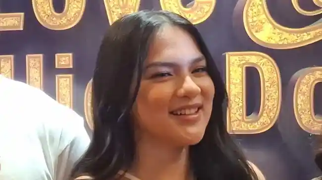 Terlibat Adegan Mesra dengan Anthony Xie, Aktris Davina Karamoy Tak Peduli Hujatan Netizen
