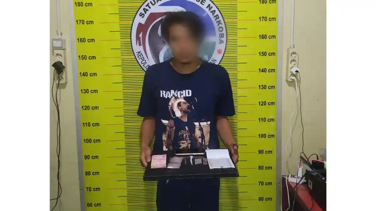 Penjual Sabu Ditangkap Narkoba Polres Sidimpuan di Atas Motornya