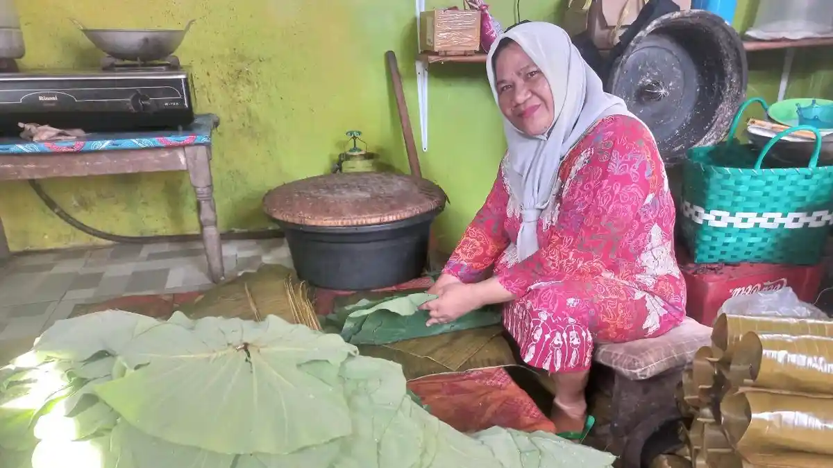 Santi 16 Tahun Tekuni Pembuatan Pendap Khas Bengkulu Selatan Hingga ...